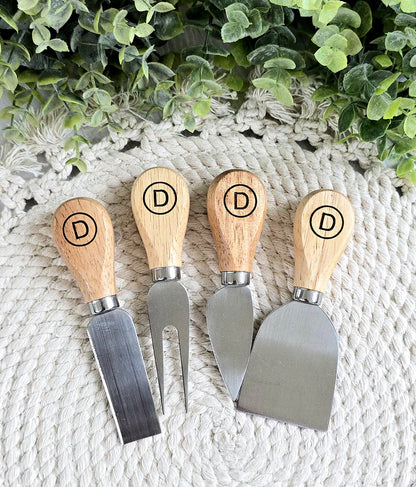 Personalized Cheese Knife Set – Engraved Wooden Handle