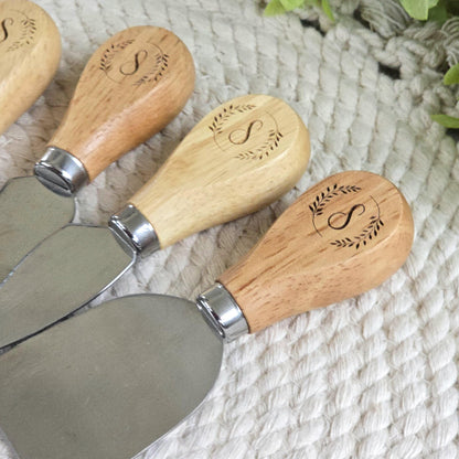 Personalized Cheese Knife Set – Engraved Wooden Handle