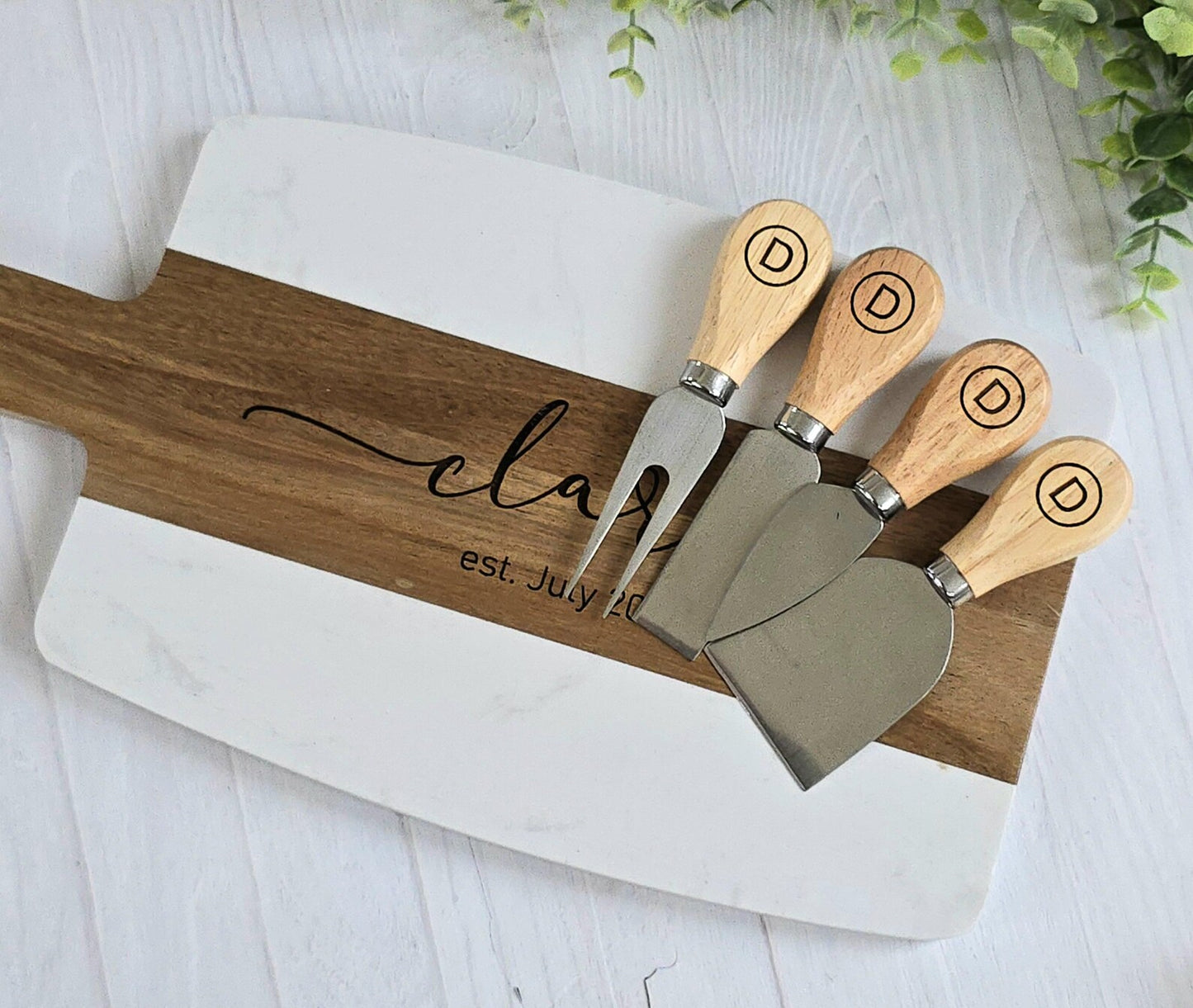 Personalized Cheese Knife Set – Engraved Wooden Handle