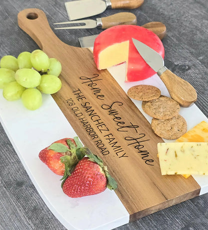Personalized Marble & Acacia Serving Board – With Cheese Utensils